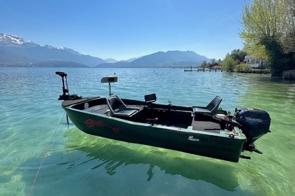 Location Bateau à moteur Rigiflex Aqua pêche 370 luxe Annecy