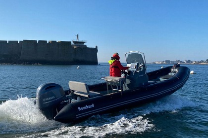 Alquiler Lancha BOMBARD EXPLORER 700 Lorient