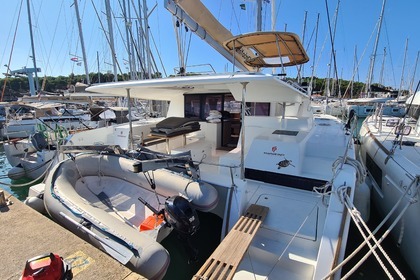 Hire Catamaran Fountaine Pajot Helia 44 - 4 + 2 cab. Pomer
