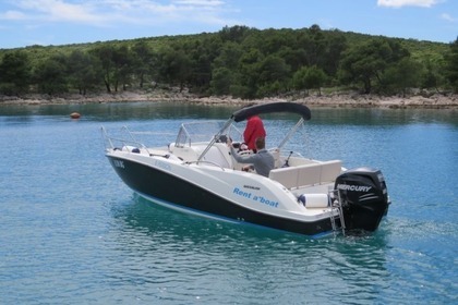 Charter Motorboat QUICKSILVER Sundeck 675 Pakoštane