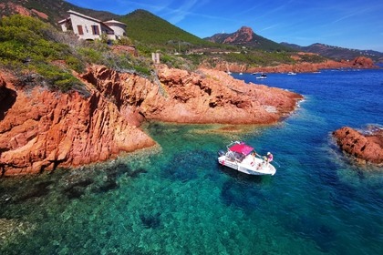 Noleggio Barca a motore Jeanneau Cap Camarat Flyer 550 Agay