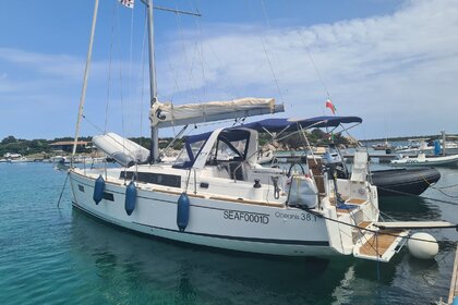 Verhuur Zeilboot Bénéteau Oceanis 38.1 Golfo Aranci