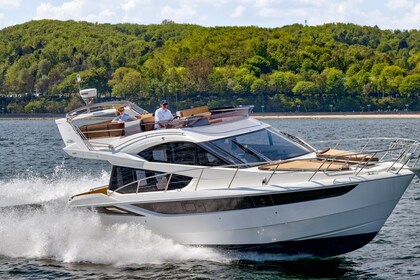 Hire Motor yacht Galeon Galeon 420 Fly Sukošan