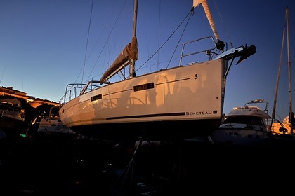 Miete Segelboot Beneteau Oceanis 41 Calvi