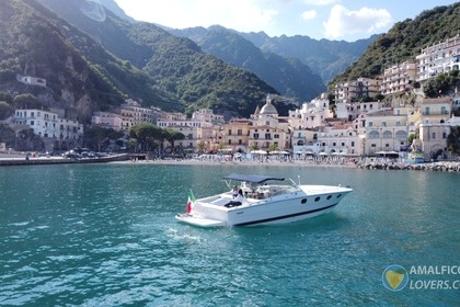 Hire Motorboat Tornado 38 Salerno