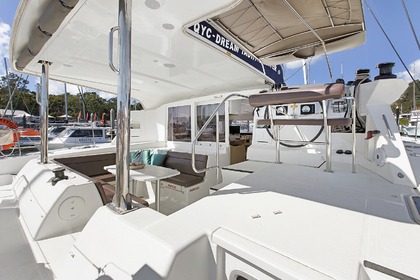 Rental Catamaran LAGOON 421 Whitsunday Islands