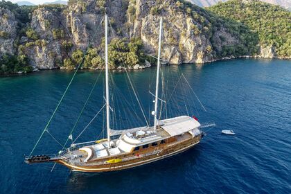 Hire Gulet Custom 104 Marmaris