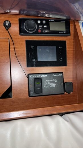 Atenas Sailboat Beneteau Oceanis 51.1 alt tag text