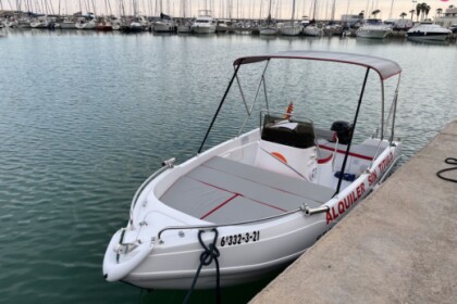 Aluguel Barco sem licença  Voraz 4.50 open Castelldefels