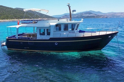 Noleggio Barca a motore 15M Trawler Motor Yacht Trawler Yalıkavak