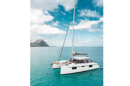 Charter Catamaran Bavaria Nautitech 40 Mykonos