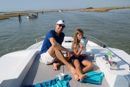 Location Bateau à moteur Houseboat Poseidon 45 Casale sul Sile