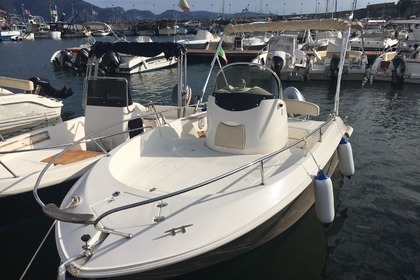 Hire Boat without licence  Bermuda Romar 570 Torre Annunziata