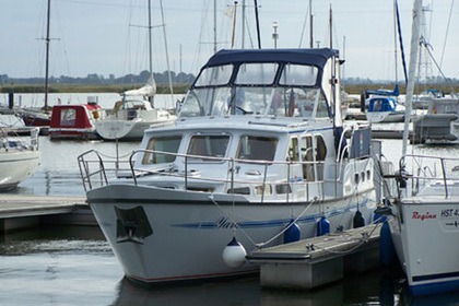 Charter Houseboat Petro Werft Skiron 35 Töplitz