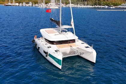 Hire Catamaran  Lagoon 42 Marmaris