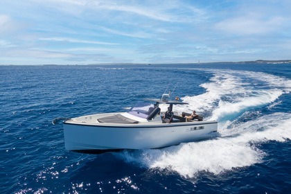 Location Bateau à moteur Fjord 40 open Ibiza