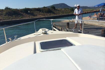 Noleggio Barca a motore CAYMAN YACHT CAYMAN 38 WA Golfo Aranci