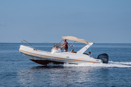 Hire Motorboat Aquamax B-23f Hvar
