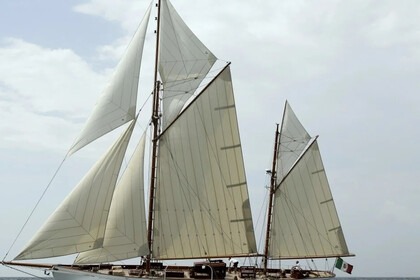 Hire Sailboat Summers & Payne Gaff Ketch Naples