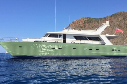 Noleggio Yacht a motore Cantieri di Pisa Pegasus Sardegna