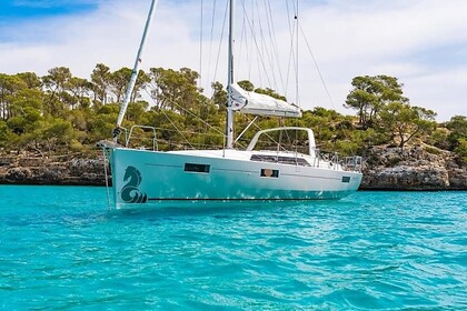 Charter Sailboat Bénéteau Oceanis 41.1 Tortola
