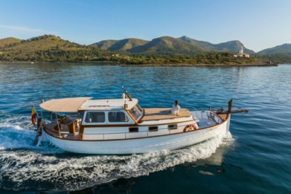 Alquiler Lancha Llaüt Mallorquin Artesanal Mallorca