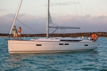 Rental Sailboat JEANNEAU SUN ODYSSEY 469 Puntone di Scarlino