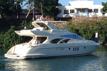 Charter Motor yacht Azimut 55 La Romana