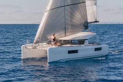 Charter Catamaran Lagoon 40 Barcelona