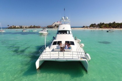 Rental Catamaran Bolder 74 Cancún