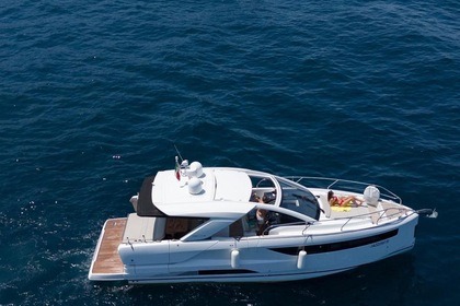 Noleggio Yacht a motore Jeanneau Jeanneau DB43 Napoli