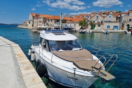 Rental Motorboat Jeanneau Merry Fisher 695 Šibenik