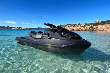 Noleggio Moto d'acqua Seadoo Seadoo RXP RS 300 cv 3 posti Portisco