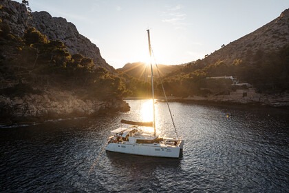 Charter Catamaran Lagoon 450F Santa Ponsa