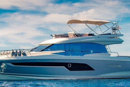 Noleggio Yacht a motore Prestige 520 Nizza