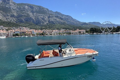 Location Bateau à moteur Quicksilver 675 Sundeck 675 Makarska