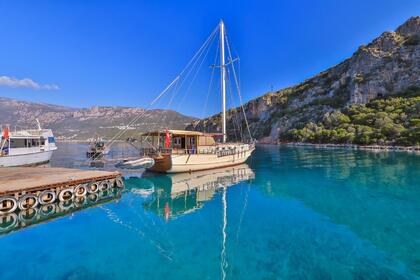 Rental Gulet Traditional Gulet with a capacity of 6 people Ketch Kaş