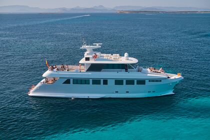 Location Yacht à moteur Explorer 92 Ibiza