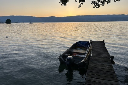 Hire Motorboat Buster Mini Delley-Portalban