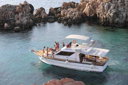 Rental Motorboat Creta Mare 42 ft Paros