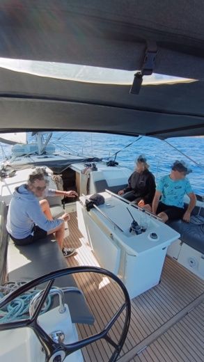 Dénia Sailboat Beneteau Oceanis 40 alt tag text