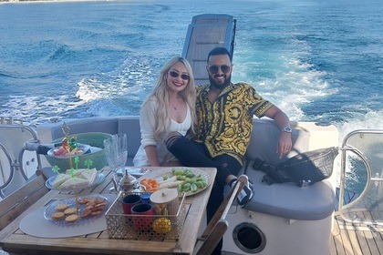 Verhuur Motorboot doqueve Majestic Marbella