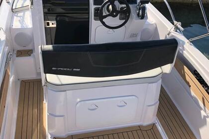 Rental Motorboat Ranieri Shadow 22 Cres