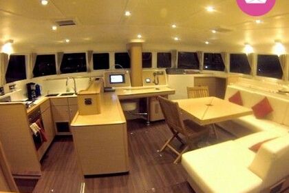 Verhuur Catamaran Lagoon Lagoon 500 Hyères