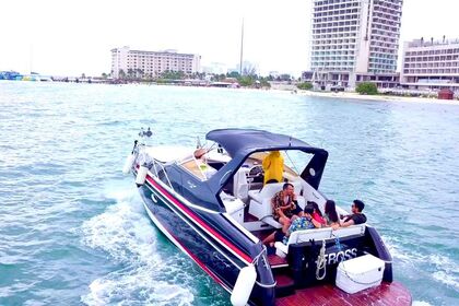 Noleggio Barca a motore Chris Craft 35 Cancún