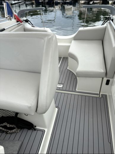 Motorboat Beneteau Flyer 8 Boat design plan