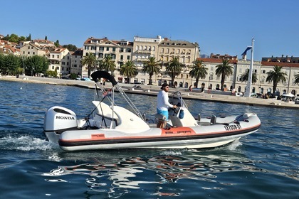 Rental RIB Bura brodovi Bura 7.50 Split