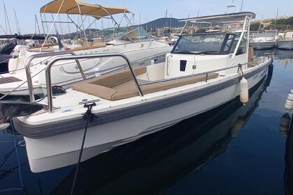 Hire Motorboat AXOPAR TTOP 28 Sainte-Maxime