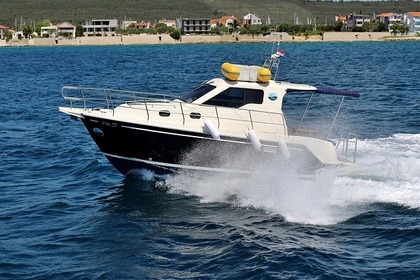 Hire Motorboat SAS Vektor 950 Sukošan
