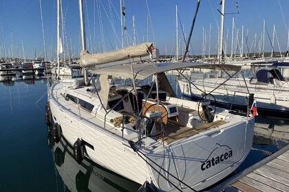 Rental Sailboat  Dufour 430 Primošten